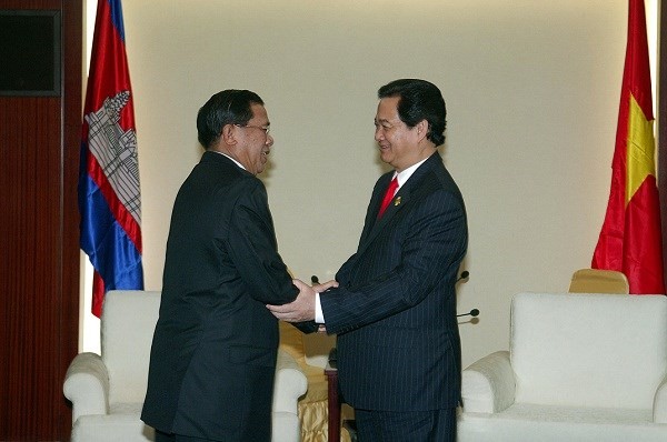 Thủ tướng Campuchia Hun Sen thăm chính thức Việt Nam - ảnh 1
